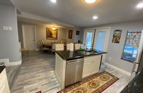 Florida Gardens House | Relaxing Retreat with Private Pool and Hot Tub Oasis