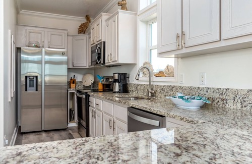 Dauphin Island House | Relaxing Beach House with Private Pool & Gulf Views