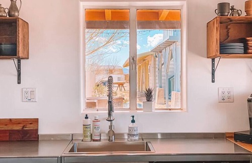 Joshua Tree House | Relaxing Copper Moon Compound with Pool, Hot Tub & Gym