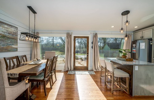 Monroe House | Private Pool & Hot-tub! Walk Downtown; Large Porch; King Beds; Spacious