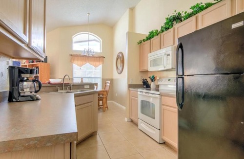 Haines City House | Relax with a Private Pool in Golf Resort Retreat