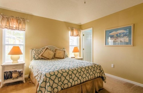 Haines City House | Relax with a Private Pool in Golf Resort Retreat
