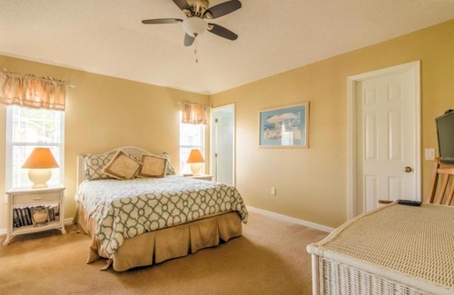 Haines City House | Relax with a Private Pool in Golf Resort Retreat
