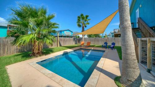 Leeward Sands House | Vibrant South By Sunkissed with Private Pool & Pet-Friendly