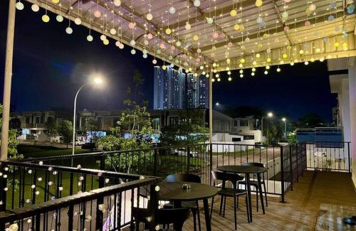 Taman Mount Austin House | Private Pool Modern Holiday Home Mount Austin JB