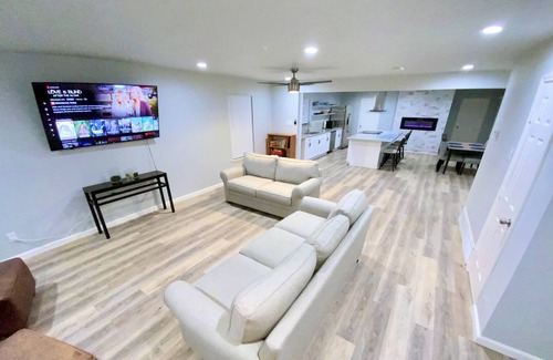 Garland House | Modern Vacation Getaway with Private Pool Near Dallas