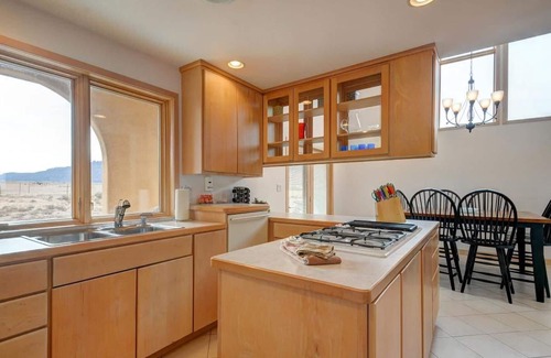 Moab South Valley House | Relaxing Retreat with Private Pool and Hot Tub Awaits