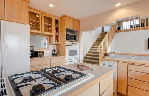 Moab South Valley House | Relaxing Retreat with Private Pool and Hot Tub Awaits