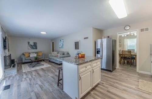 Riverdale House | Stylish Ranch Stay with Heated Pool Near Airport - Rated 9.2