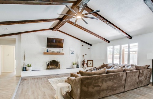 Lubbock House | Tranquil Oasis with Private Pool and Spa in South Lubbock