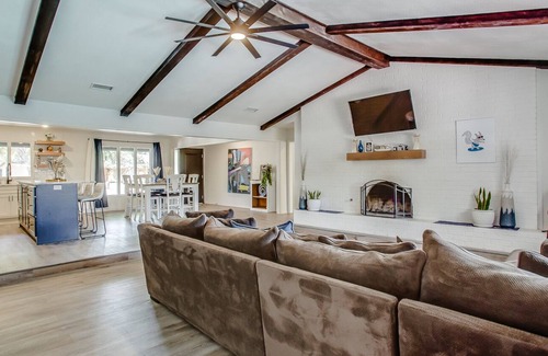 Lubbock House | Tranquil Oasis with Private Pool and Spa in South Lubbock