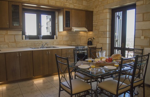 Koulkouthiana Villa | Tranquil Stone Villa with Private Pool and BBQ Retreat