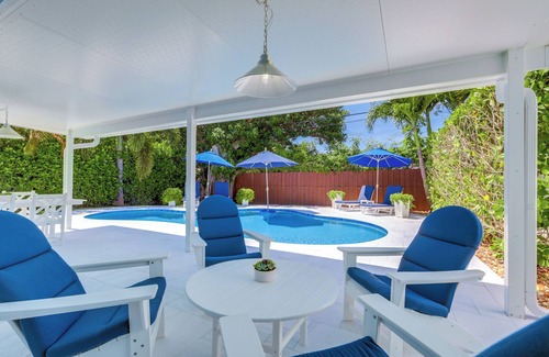 Juno Beach House | Private Pool + Backyard: Villa in North Palm Beach