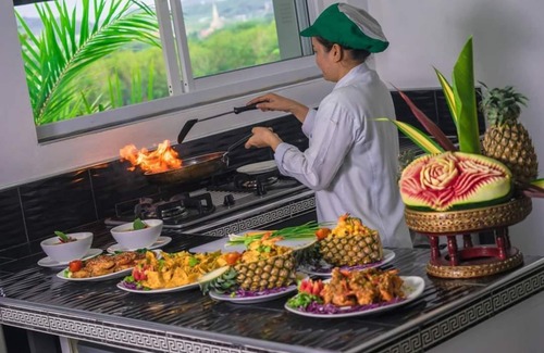 Chalong Villa | Private Pool Villa: Perfect Retreat for Family Gatherings