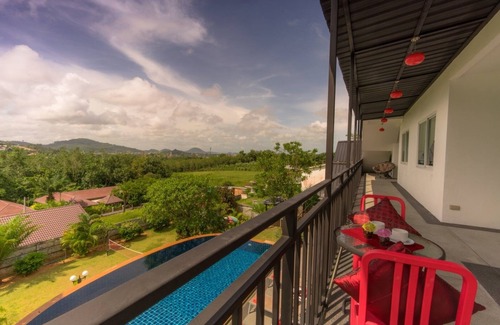 Chalong Villa | Private Pool Villa: Perfect Retreat for Family Gatherings
