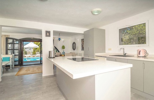 Bodrum City Center Villa | Private Pool Villa Leila