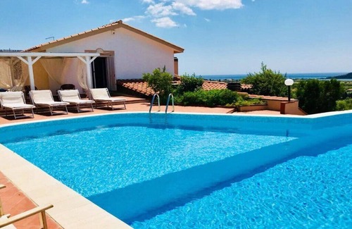 Chia House | Elegant Villa with Private Pool and Ocean Views Await