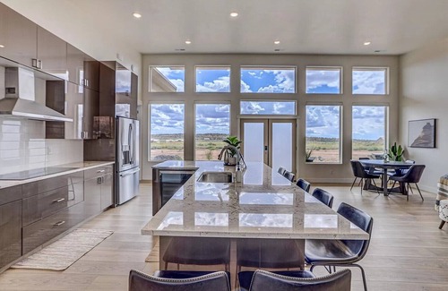 Kanab House | Tranquil Escape with Hot Tub & Firepit Near National Parks