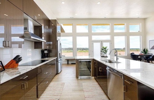 Kanab House | Tranquil Escape with Hot Tub & Firepit Near National Parks