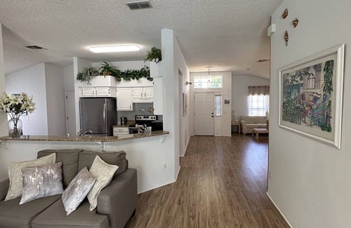 Chatham Park House | Inviting Retreat: Private Pool & Lake View Near Disney