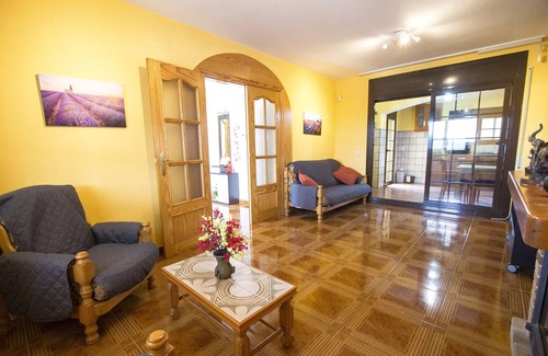 Sils Villa | Private Pool Retreat Near BCN and Costa Brava Awaits!
