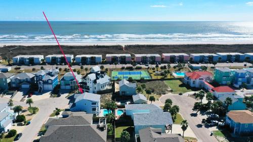 Port Aransas House | Marlin Cove: Private Pool Retreat Steps from the Beach