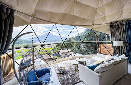 Fujikawaguchiko Cabin | Exclusive Presidential Suite with Spa & Breakfast Options