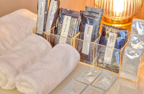 Fujikawaguchiko Cabin | Exclusive Presidential Suite with Spa & Breakfast Options