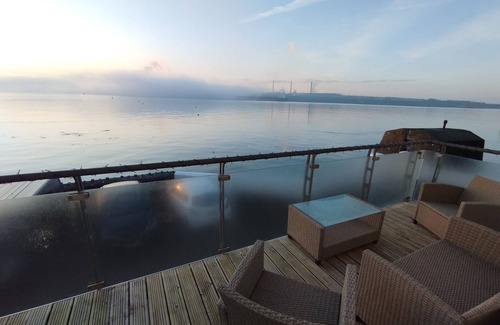 Milford Haven House | Seaside Retreat with Balcony and Free Parking in Pembrokeshire