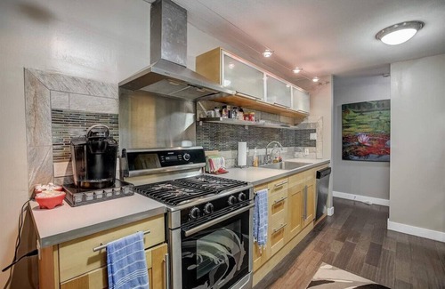 Parker Lane House | Stylish Renovated Retreat Minutes from Downtown Austin
