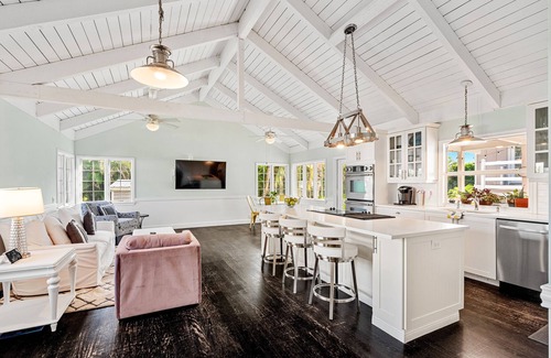 Boynton Beach House | Exclusive Resort Vibes Near Beach - Top-Rated Stay