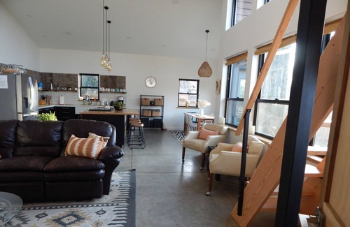 Bozeman House | Idyllic Riverfront Getaway with Pet-Friendly Amenities