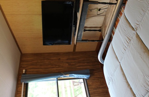 Prince Cabin | Private riverfront cabin in New River Gorge National Park