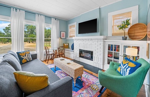Center Point House | Private Riverside Retreat In Center Point