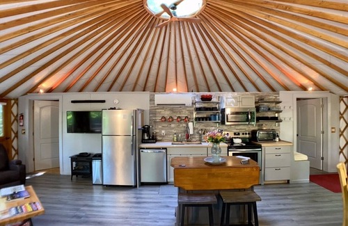 Meadows Of Dan House | Romantic Yurt Retreat near Blue Ridge Parkway - 10/10 Rating