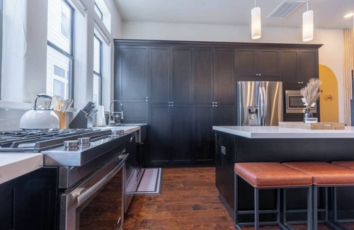East Downtown Houston House | Private Rooftop/City Views, King Suite, Minute Maid, G.R Brown Convention Center