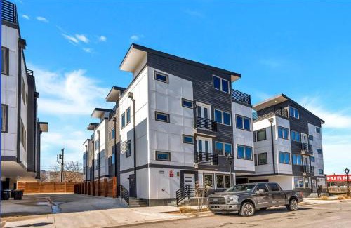 Fort Worth House | Rooftop Patio Retreat: 4-Star Home in Downtown FW