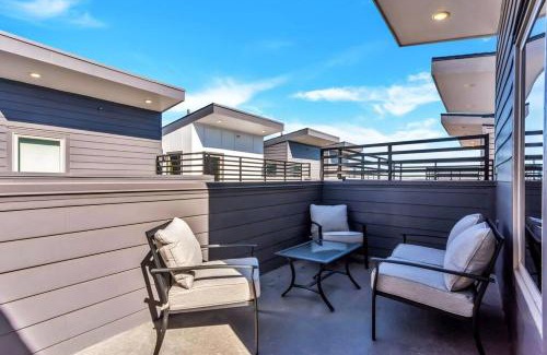 Fort Worth House | Rooftop Patio Retreat: 4-Star Home in Downtown FW