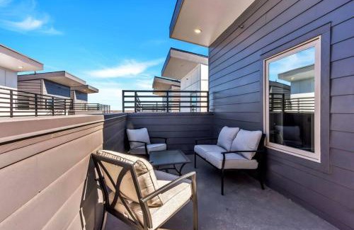Fort Worth House | Rooftop Patio Retreat: 4-Star Home in Downtown FW