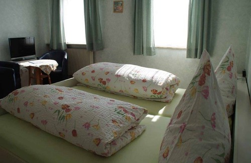 Bodolz Resort | Cozy Lake View Room for Two with Kitchen Access