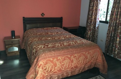 Heredia Bed & Breakfast | Private room 10 minutes from the airport