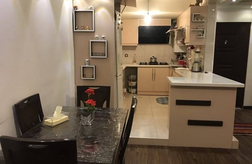 Shīrāz Resort | Cozy Private Room for 2 Guests with Kitchen Access