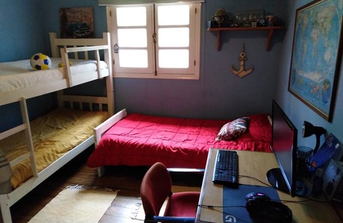 San Rafael Cabin | Cozy Room for 3 Guests – Ideal Budget-Friendly Getaway
