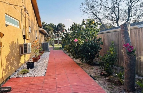Indian River Bluff Apartment | Ideal Private Room in the Heart of Melbourne - Rated 10/10