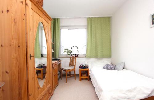 Region Hannover District House | Cozy Private Room with Exceptional 9/10 Guest Rating