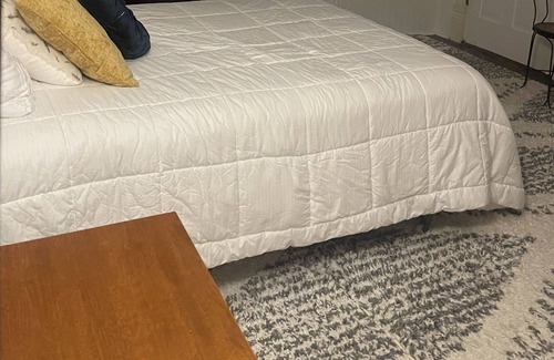 South Bend House | Cozy Private Room in Downtown South Bend by Studebaker House