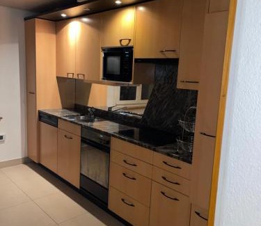 Bolligen House | Cozy Long-Term Stay with Family and Pet-Friendly Amenities