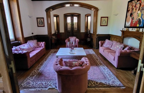 Saint-Just-d'Avray Bed & Breakfast | Private room on 3rd floor