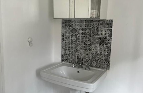 Hackney Wick House | Cozy Private Room - Budget-Friendly Getaway Awaits You
