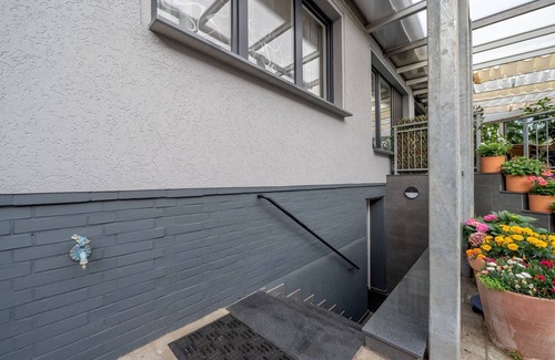 Region Hannover District Apartment | Cozy Private Room with WiFi and Kitchen for Families